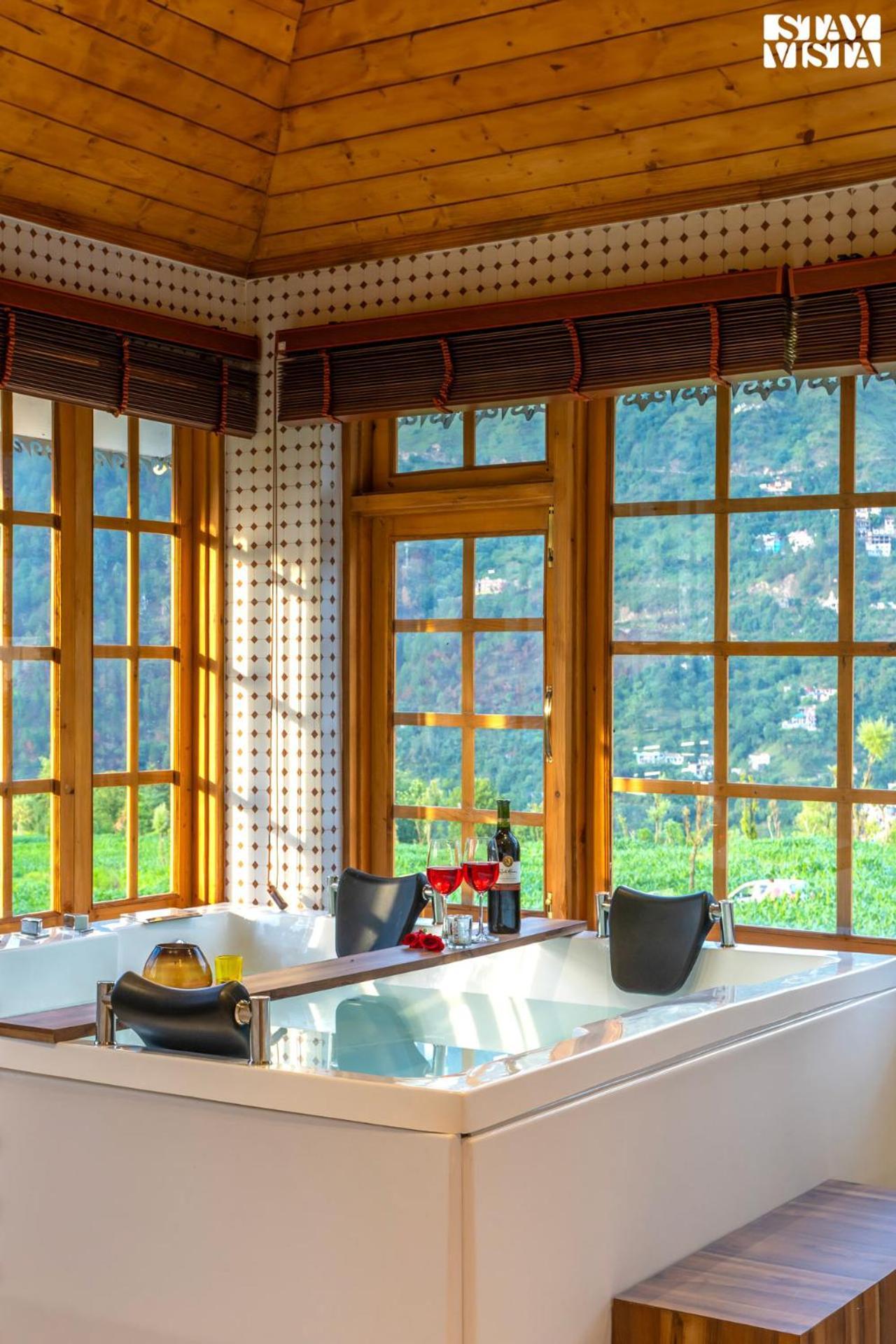 Stayvista At The Oakridge 4 Bhk Villa In Dharamshala With Jacuzzi & Balcony Chamba (Himachal Pradesh) Eksteriør bilde