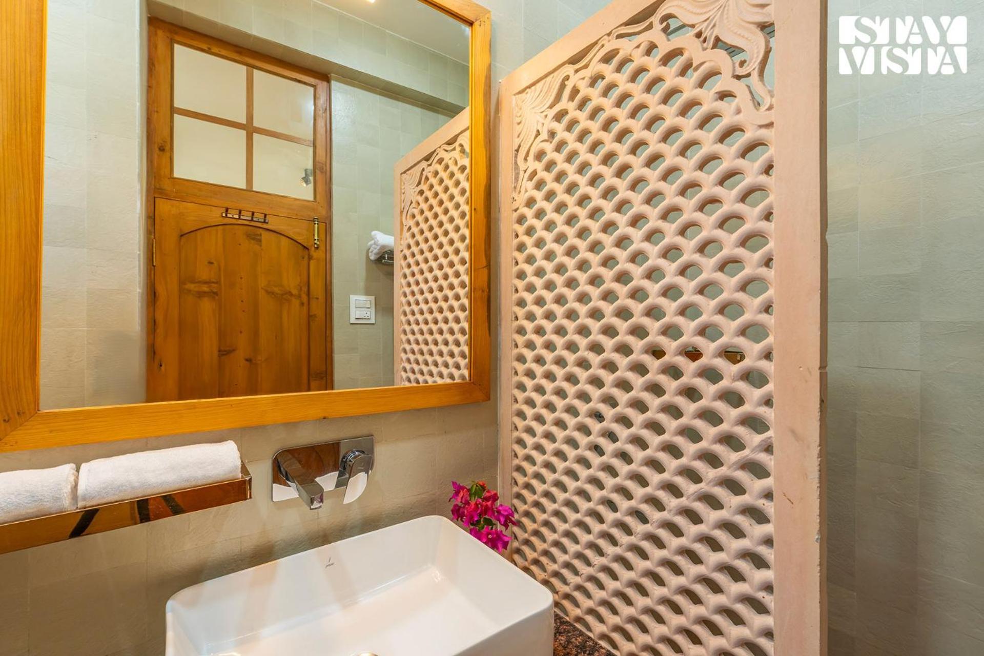 Stayvista At The Oakridge 4 Bhk Villa In Dharamshala With Jacuzzi & Balcony Chamba (Himachal Pradesh) Eksteriør bilde